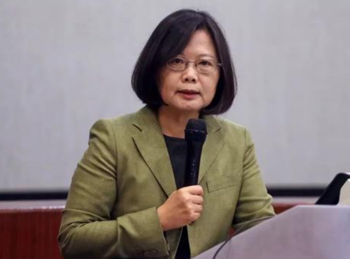 民进党炸开锅！王鸿薇上《海峡两岸》严厉批评