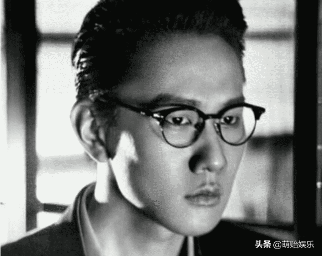 有一种整容叫“林俊杰梳大背头”！网友：早这