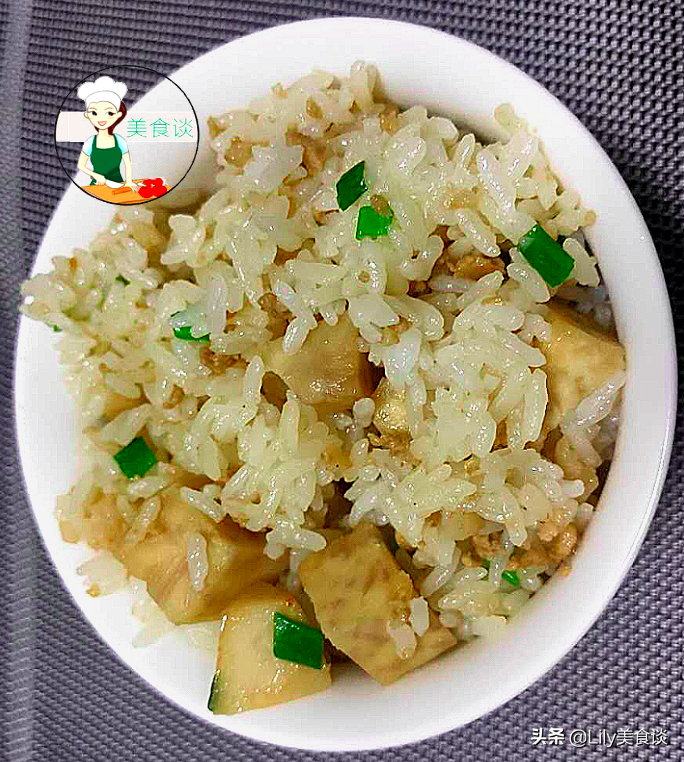 米飯此做法實在太香了，兒子一頓能吃2大碗，製作簡單，營養實惠