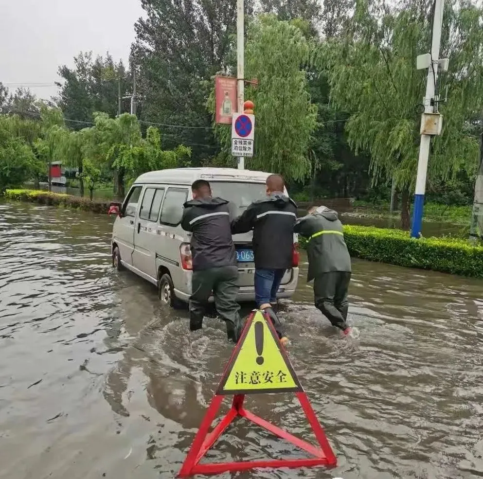 邯郸：雨情就是命令 防汛即是责任 魏县各级各部门干部职工奋战防汛排涝第一线