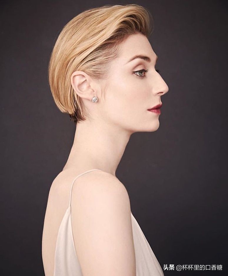 为什么是她？《天能》女主角伊莉莎白戴比基的绝美时刻