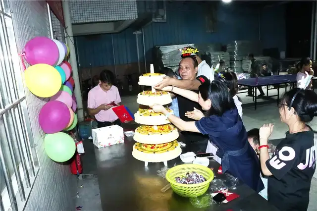 情浓浓乐融融|益宙举办7月份员工生日会,把最美好的祝福送给你