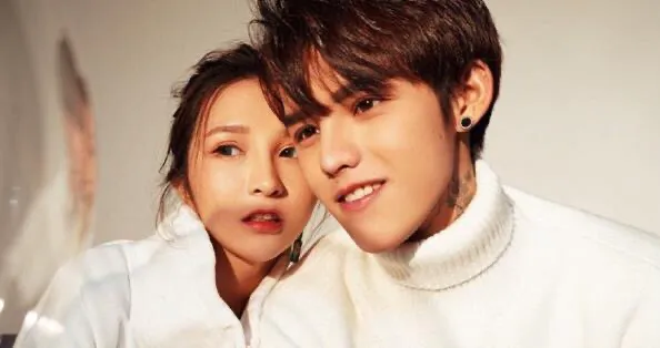 网红评测:何婧婧的那些事