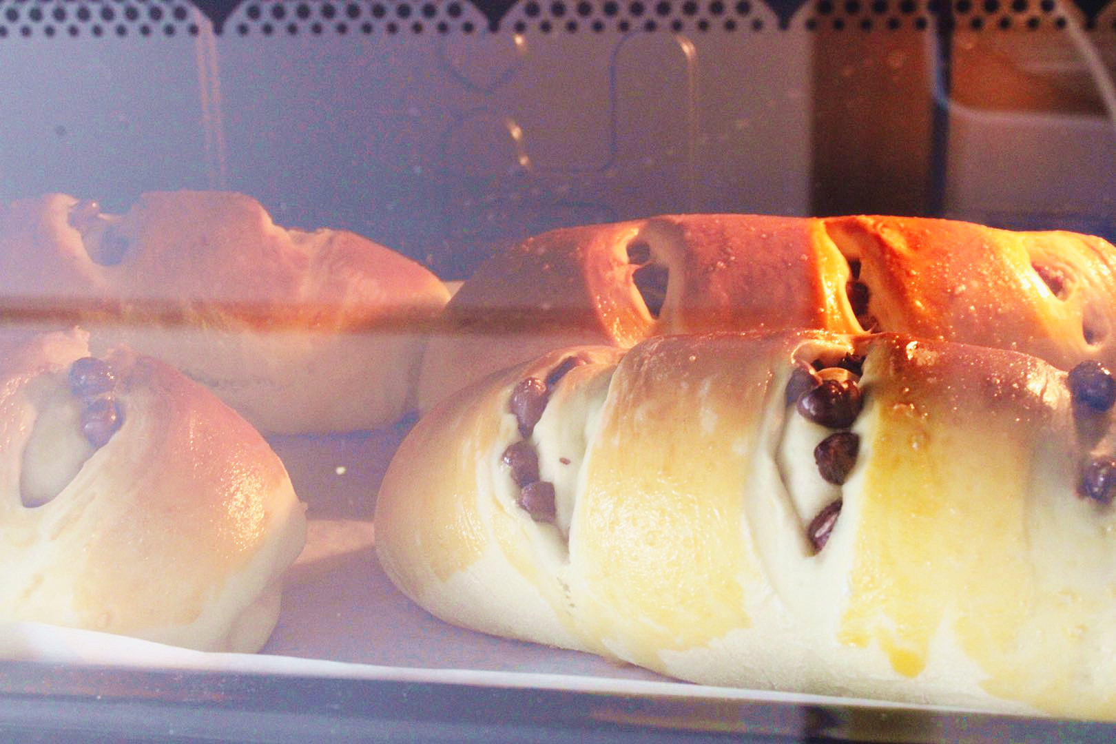 红豆面包不用买，自己在家做，无添加还香甜，蓬松软乎太好吃了