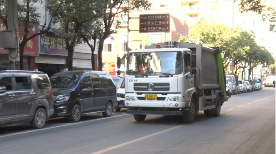 云南省福贡县：垃圾不落地 文明让城市更美丽