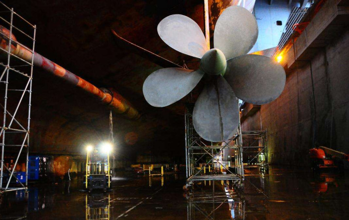 直径12米，重160吨，我国自主设计制造，专为航母