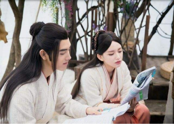 主角是家人，配角全是影帝影后，网友：大导演