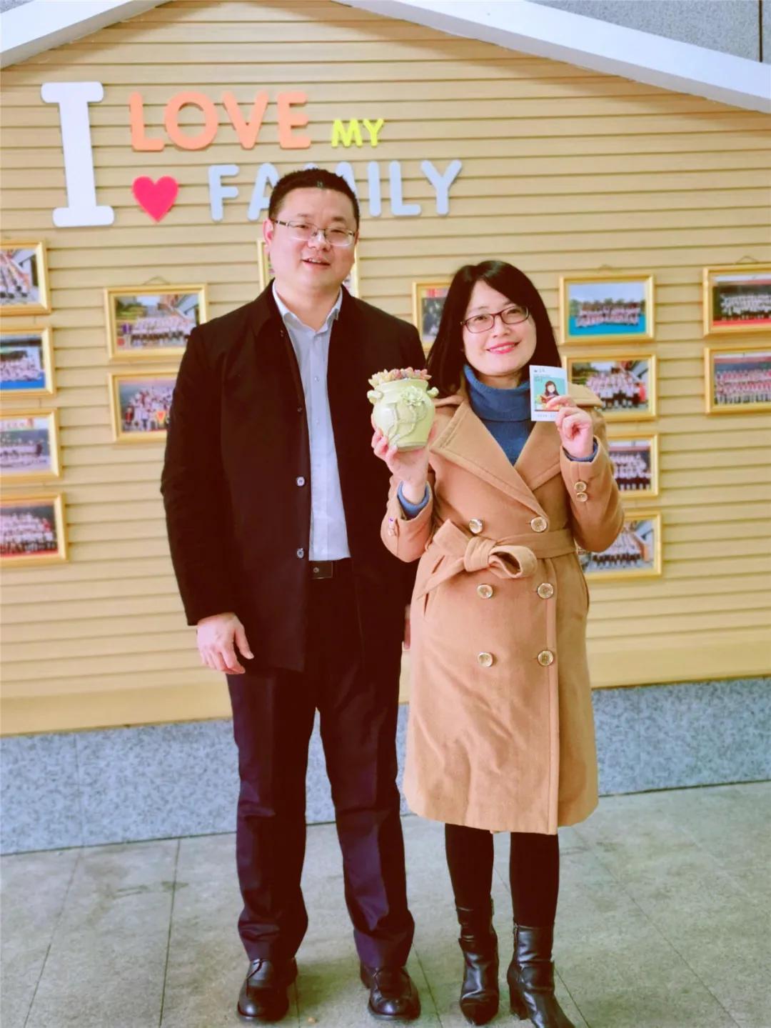 四川天府新区华阳小学老师的浪漫女神节