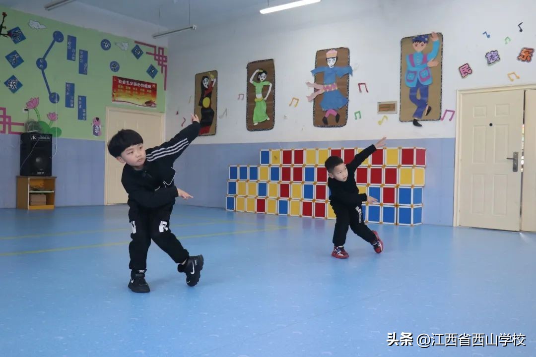 进贤县教体局评估检查组莅临西山学校幼儿园检查指导工作