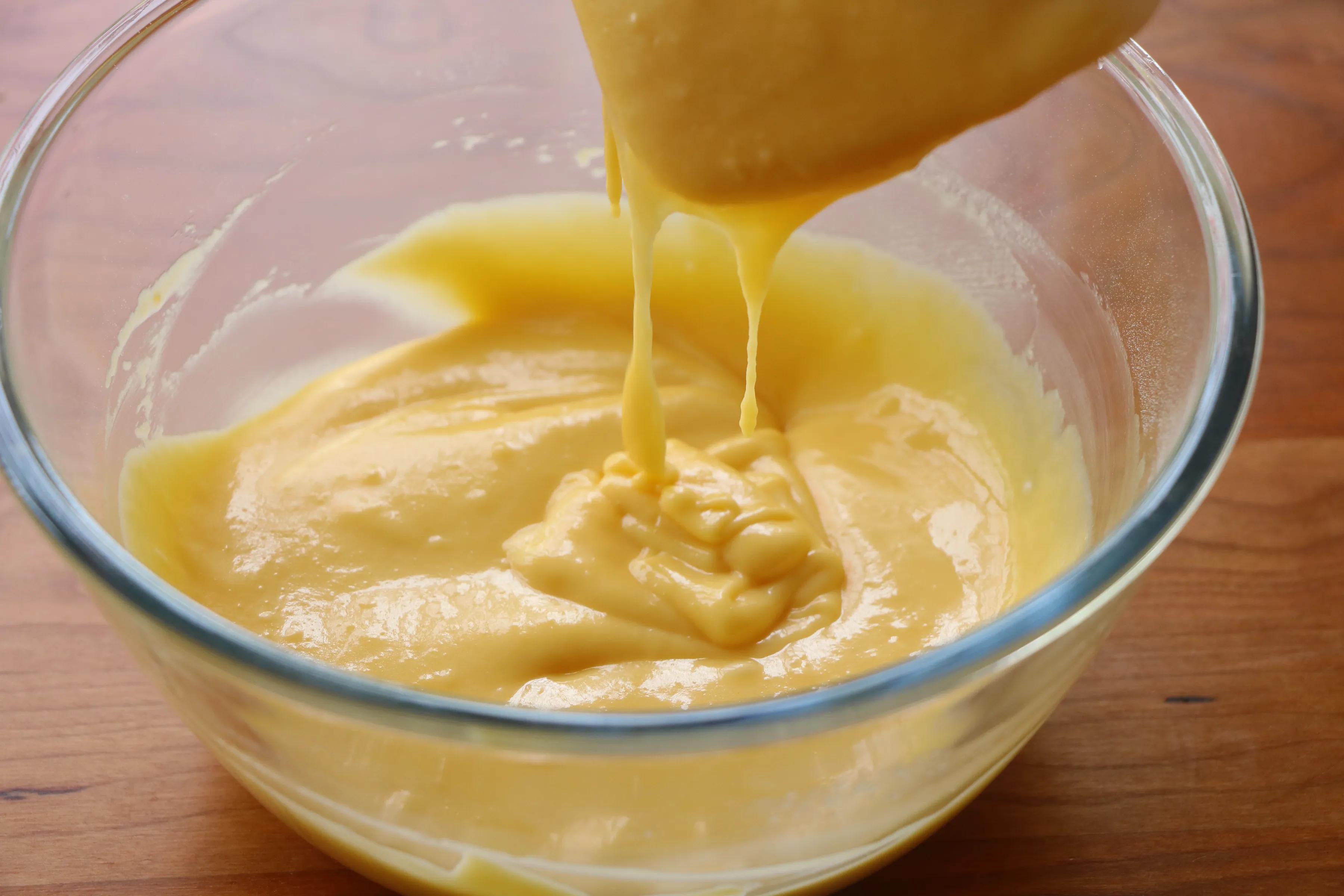 粉絲朋友點名要的網紅爆漿蛋糕，切第一塊的時候太治愈，味道超讚