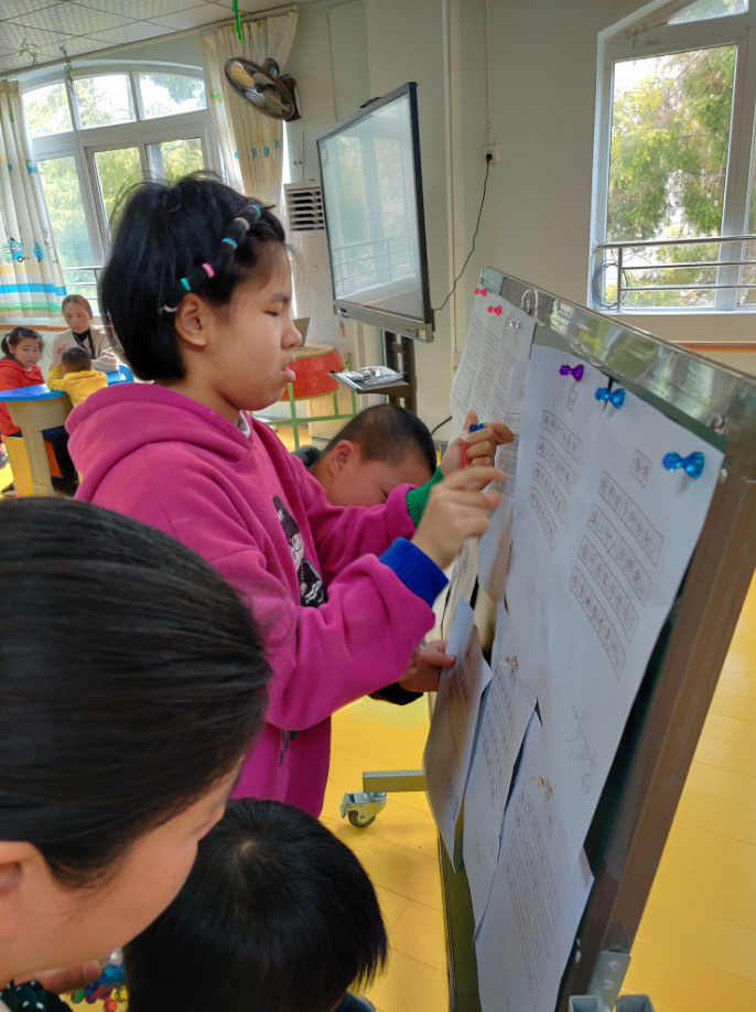 活动传文化 清明祭英烈——天府新区特殊教育学校学党史活动