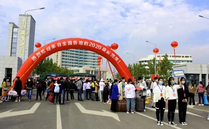 鄂州葛店这所大学热闹非凡,新校区入驻学生8900多人