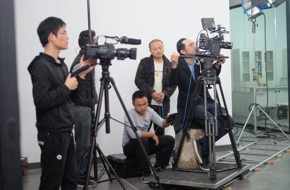 自媒体爆款视频的三大核心，做好其中一点，播放量破10万会很轻松