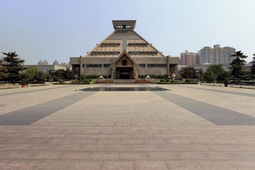 河南博物院——乘风破浪的「铁强门业•希尔顿」超大防火铜门