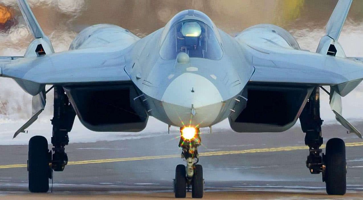 中美俄战机最快速度：美4100公里，俄3900公里，中国呢？