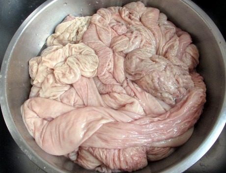 图片[2]-洗猪大肠原来如此简单不放醋也不放小苏打快速洗净无腥臭味-起舞食谱网