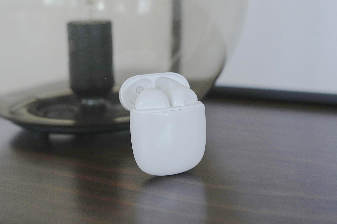 买完iPhone 13Pro高配版入手AirPods Pro钱不够用啦？试试这款平替