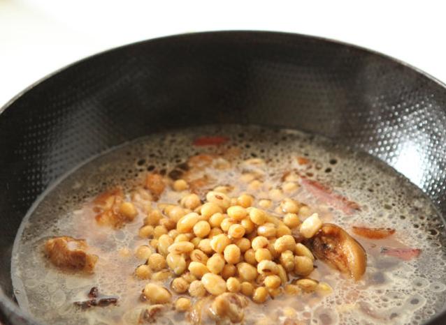 图片[5]-黄豆焖猪蹄的做法步骤图炖猪蹄的时候它是绝配这样炖出来的汤-起舞食谱网