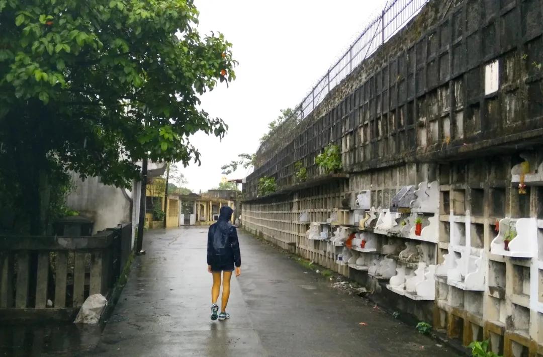 看了菲律賓的華人墓地，恨不得直接搬進去住