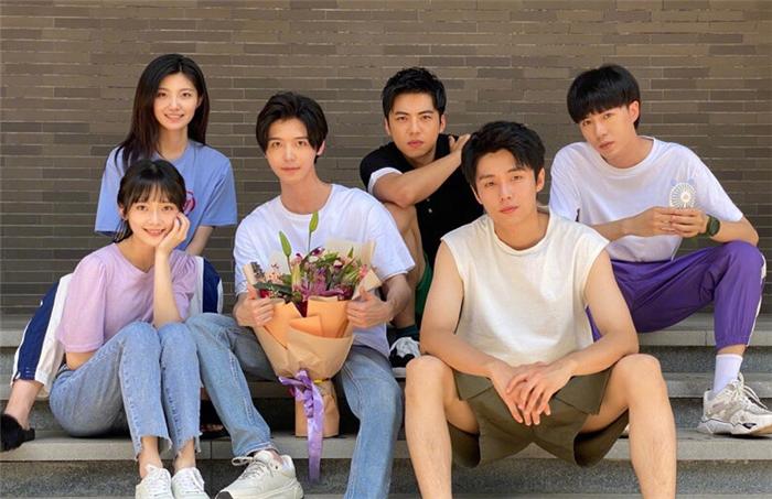 芒果台又一校园剧将袭，高颜男主很满意，看到