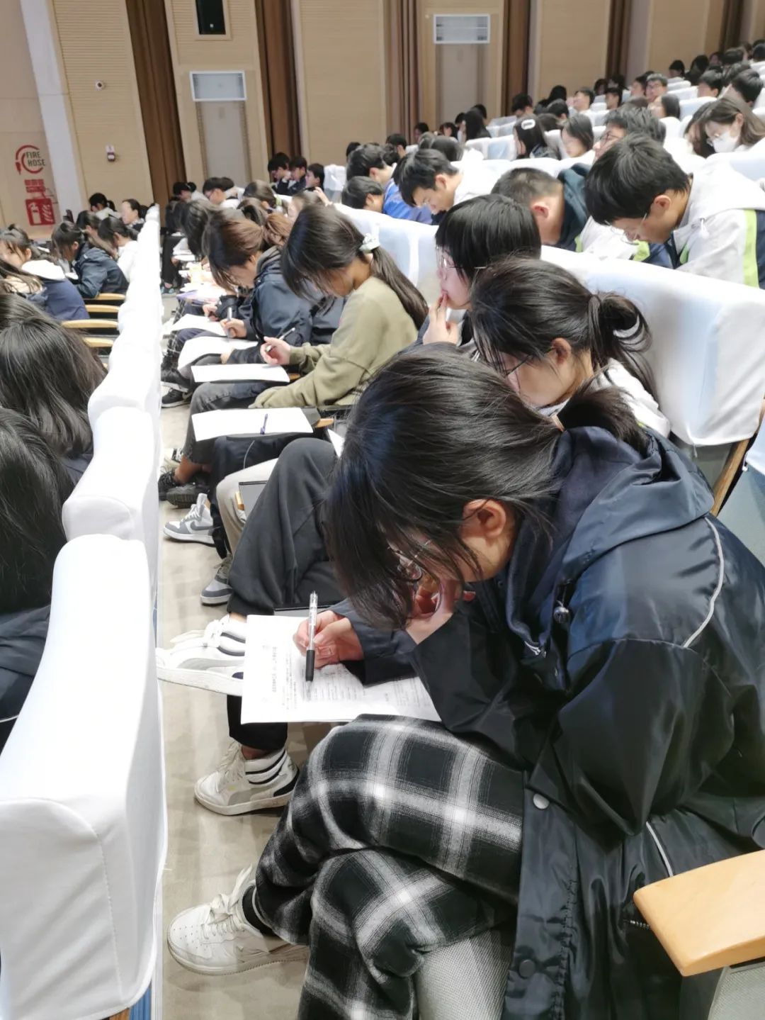 语奥走进张家港常青藤实验中学：以梦为马，不负韶华