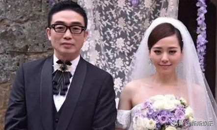 冯轲跟张靓颖离婚后，转头签了张碧晨，网友：取代张靓颖？