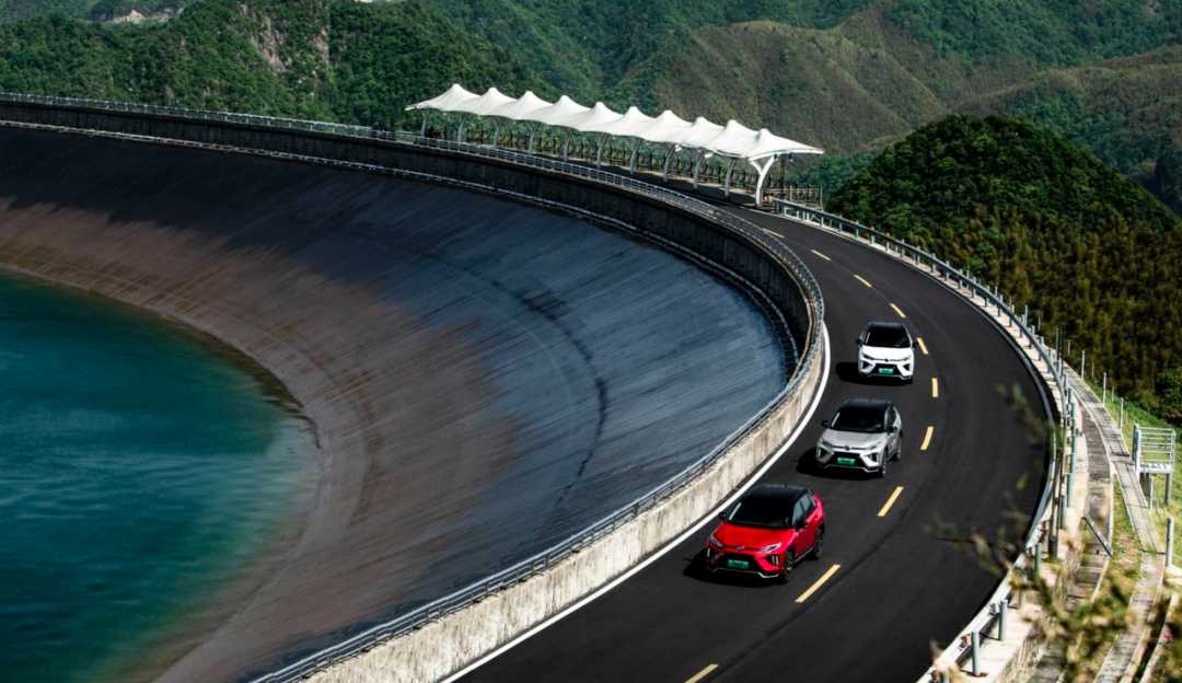 30万、300多匹、一箱油上千公里，威兰达高性能版傲视同级