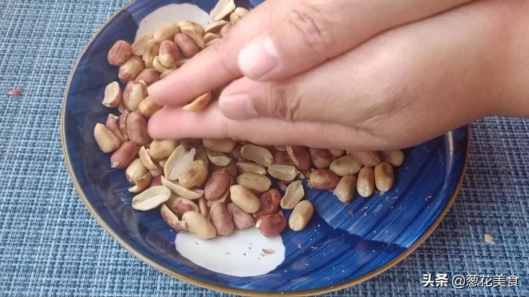 不愛吃青團的可以試試這個，吃上一口，其它口味的都要排在後面