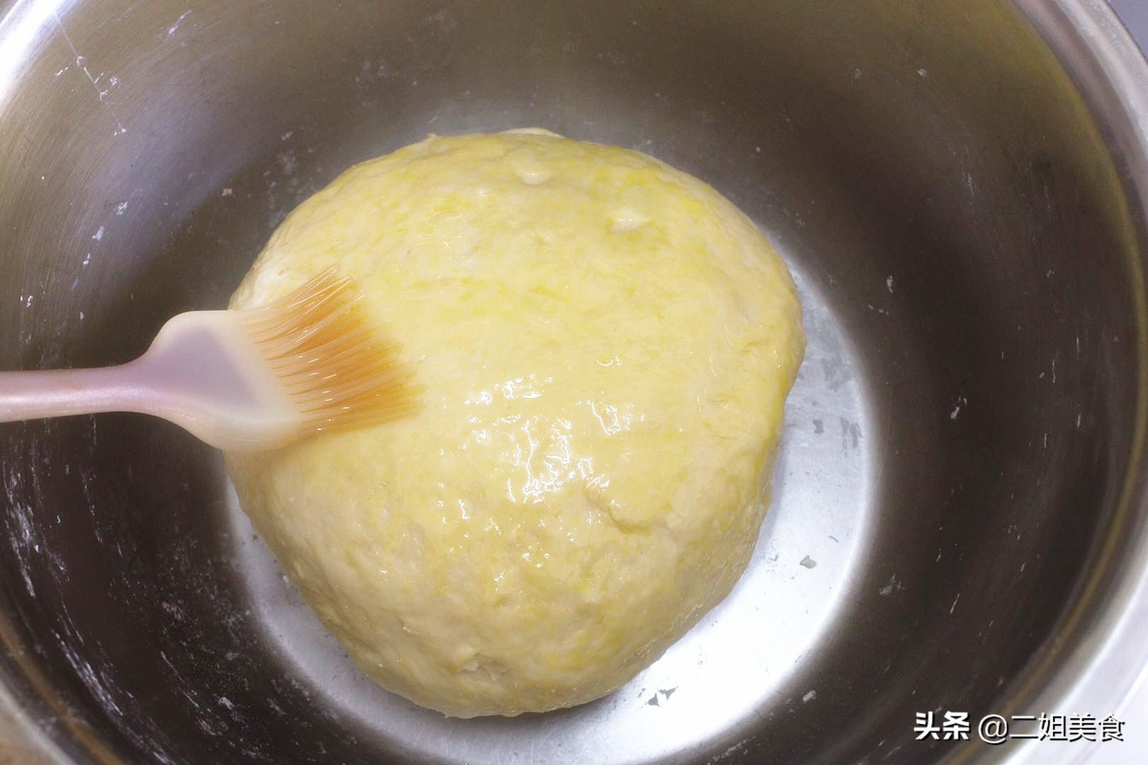 做油條，不用泡打粉，不用醒面，教您一招，快速發麵，蓬鬆還酥脆