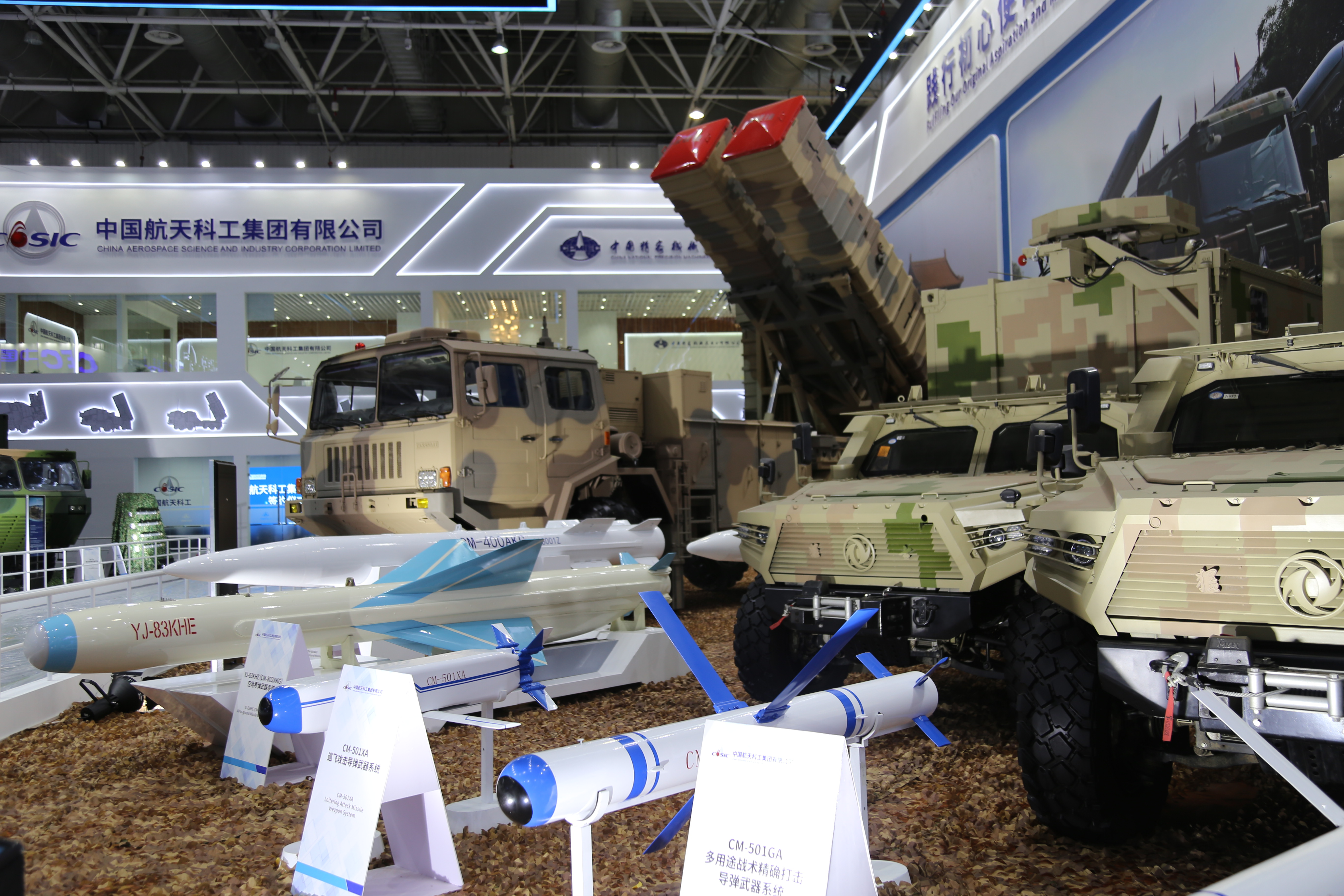 �麣��չ�������Ƽ�����ǰ�ڣ��������������Ϻ�̨�����£���Щ��������Ϊ����׼����