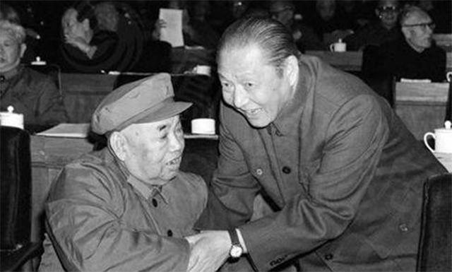 对越反击战后，75岁许世友屡遭非议：从东西线对比看非议是为何