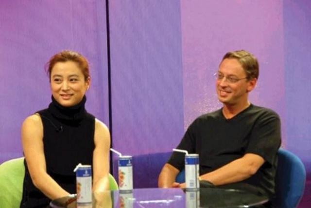 李玲玉的2段婚姻皆“被离婚”，34岁征服犹太富