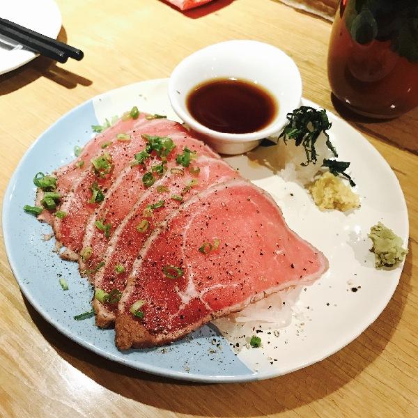 形容美味到极致的句子 美食发圈的精致句子图片
