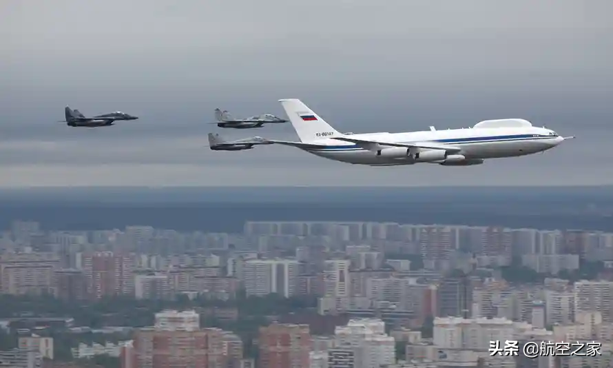 俄總統普京世界末日飛機盜竊案嫌疑人被捕，通信密碼或洩露