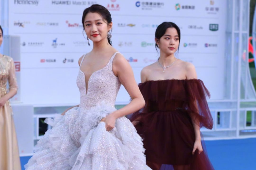 金鸡闭幕红毯生图：刘诗诗艳压，杨幂秀出曼妙