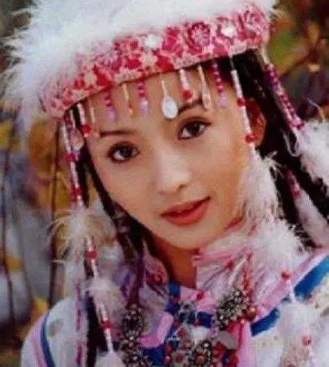 《还珠格格》开播23年后：原来容嬷嬷扎的都是坏人啊