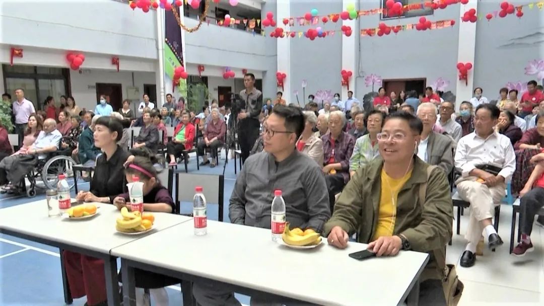情暖中秋，献礼国庆