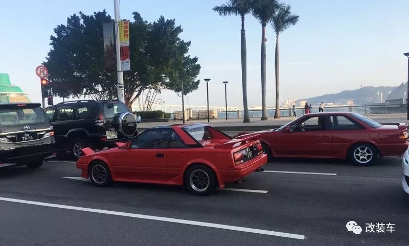 丰田MR2共享汽车？不知道收费多少钱一公里丨街拍投稿66期