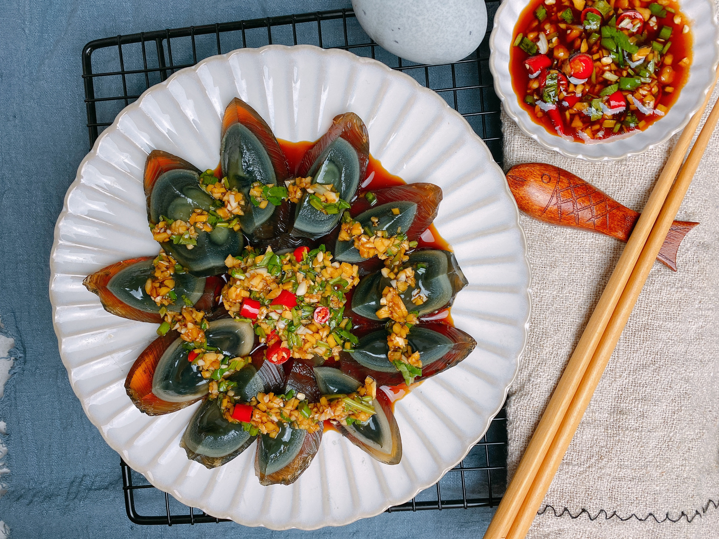 過年必備涼菜之涼拌皮蛋，多加3味調料，皮蛋不腥不澀，開胃爽口