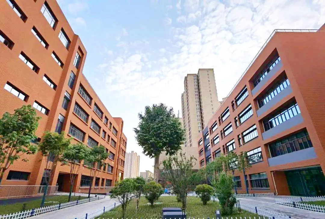 咸陽渭城中學新校區(qū)正式投用!高顏值實景圖(圖4)