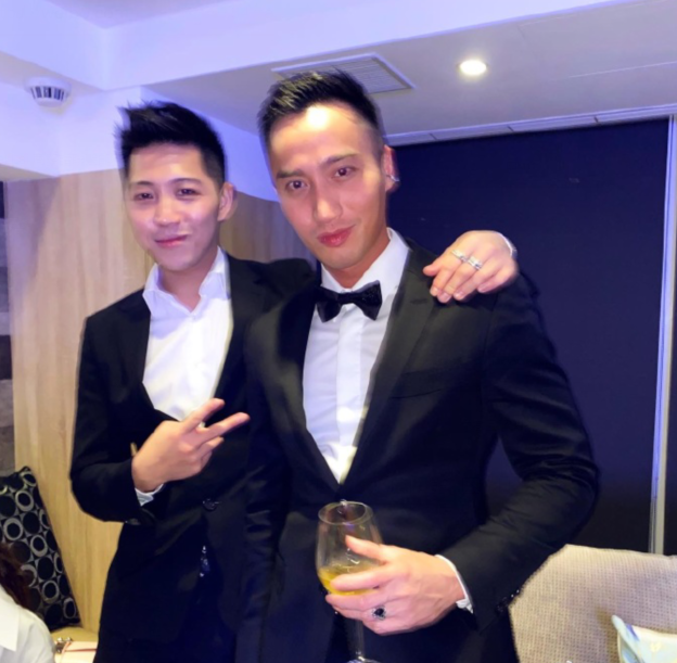 与阿娇离婚后，赖弘国晒照庆生和女友人亲密自