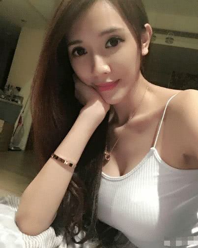 林志玲退位让贤，她接棒，能否坐稳“台湾第一