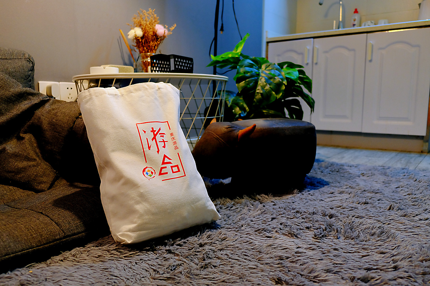 重庆李子坝轨道列车噪音扰民吗？实测18楼民宿，汽车声音更大