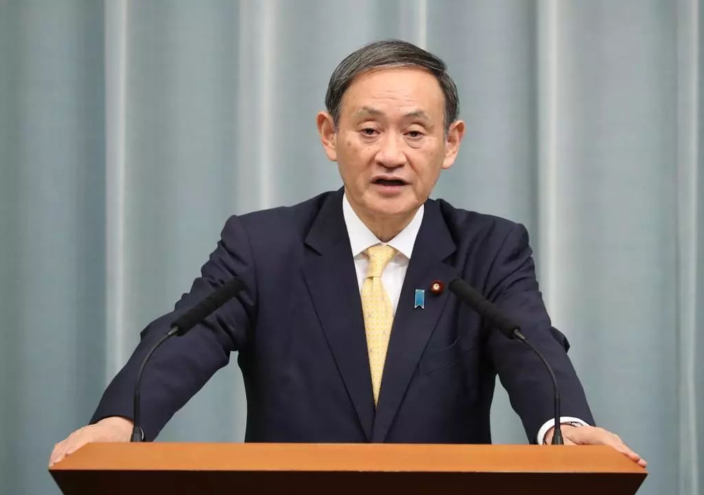 菅义伟辞职的幕后真相曝光？央视解读一针见血，汪文斌立场鲜明