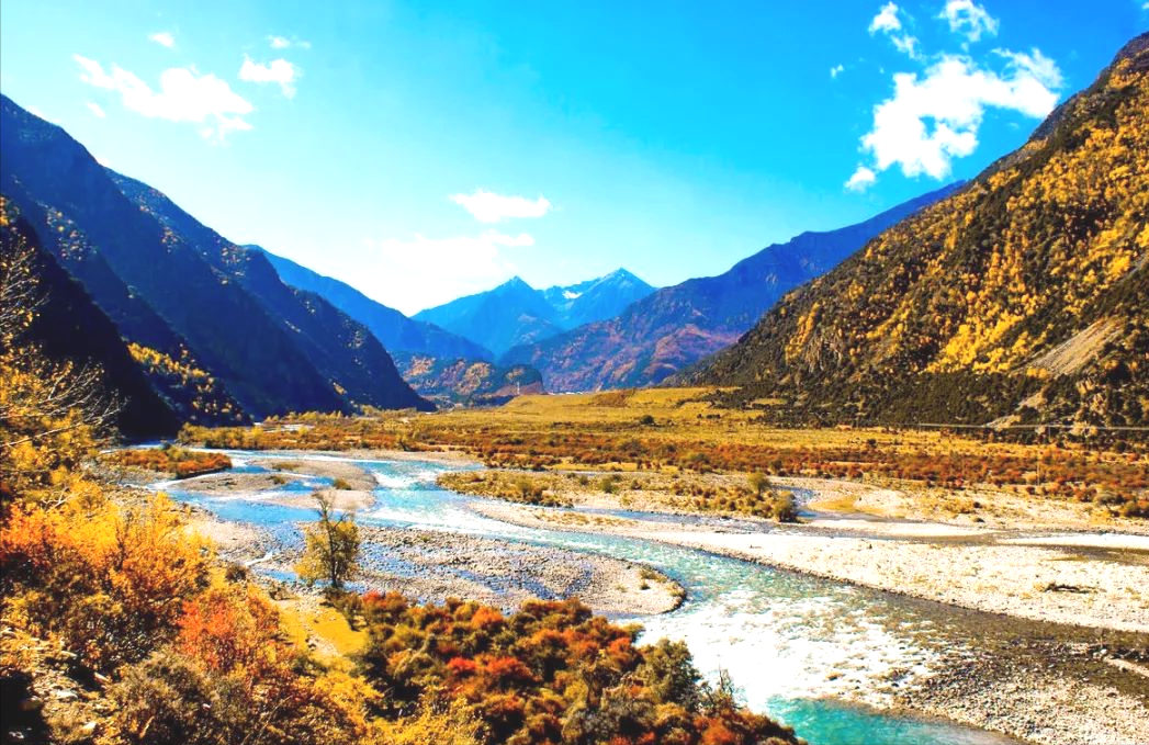 国庆十一适合旅游的4处好地方，景美人少秋意浓，有你喜欢的吗？