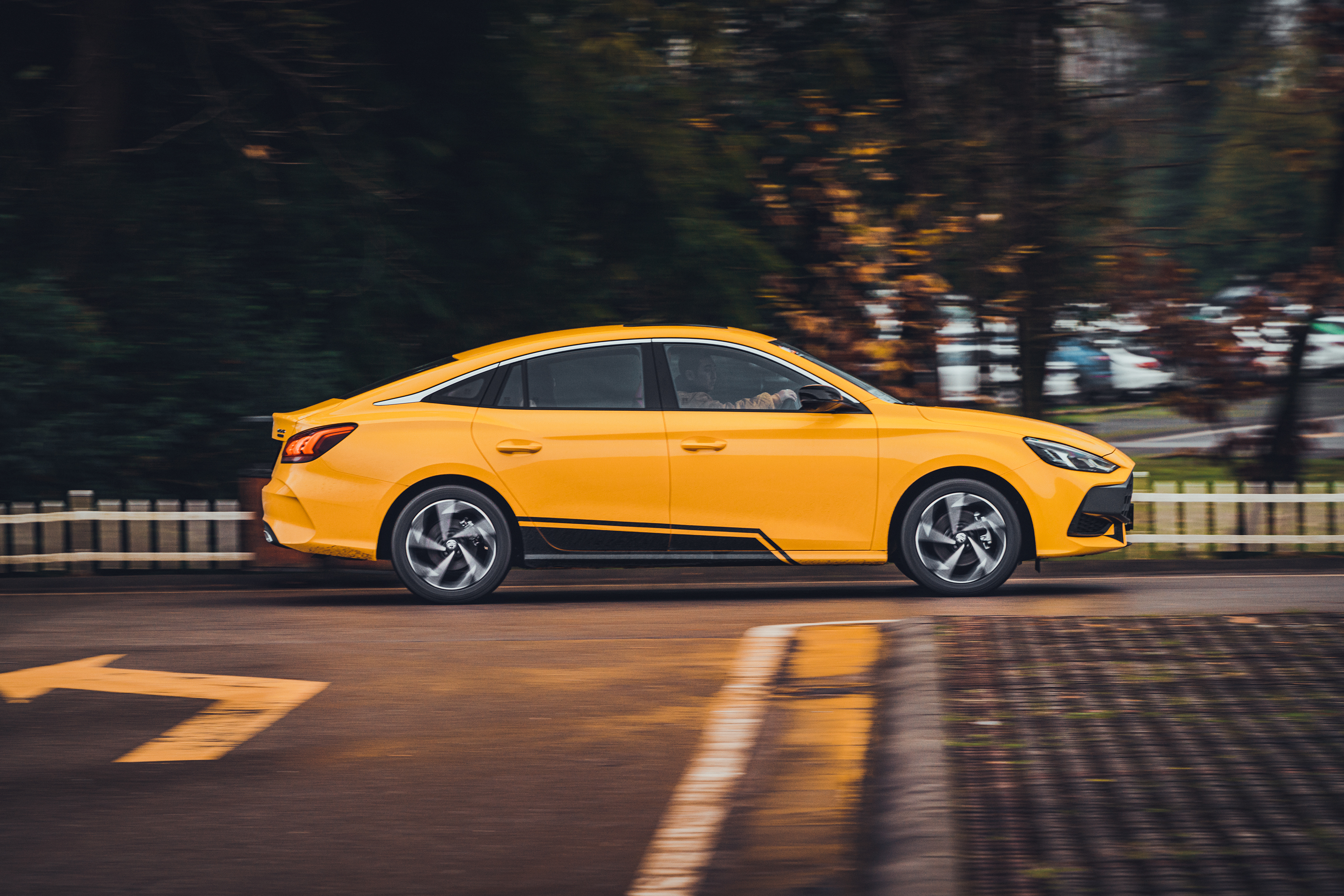 骚气的皮囊下，有趣的灵魂也要能“运动”