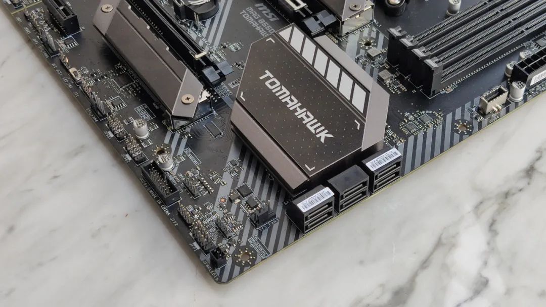 军火库不只有迫击炮 微星B550战斧导弹配3900XT体验