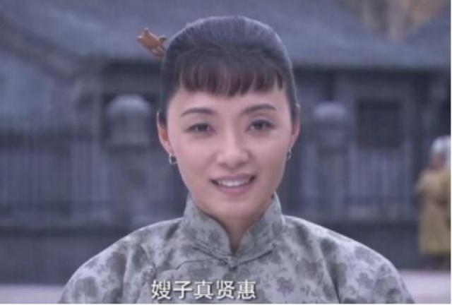 亮剑:“秀芹”原本貌美如花,为何故意扮丑?