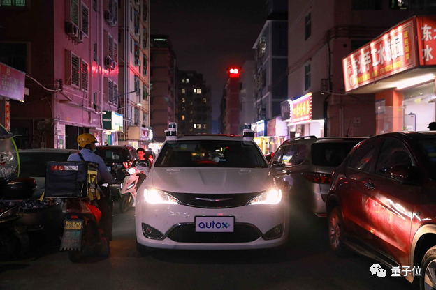 AutoX“真無(wú)人”車隊(duì)駛上繁忙街頭，中國(guó)正式進(jìn)無(wú)人駕駛時(shí)代