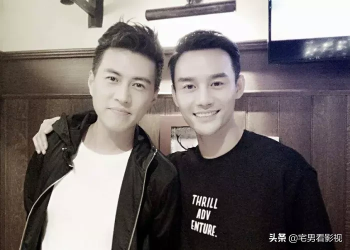 他捧红了靳东和王凯，自己却偏爱跑龙套，网友：不务正业